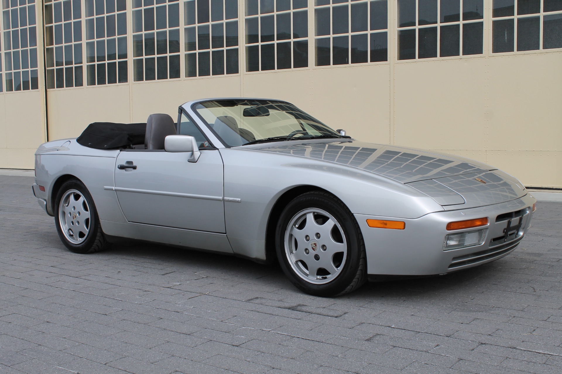 1991 Porsche 944 S2